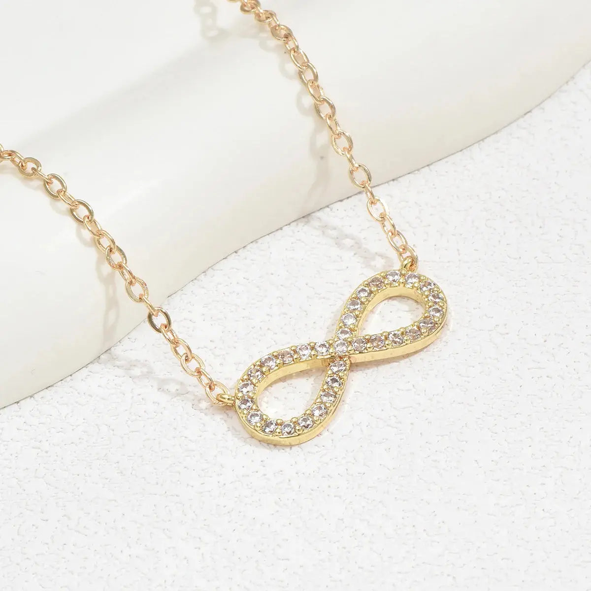 Collier Infinity